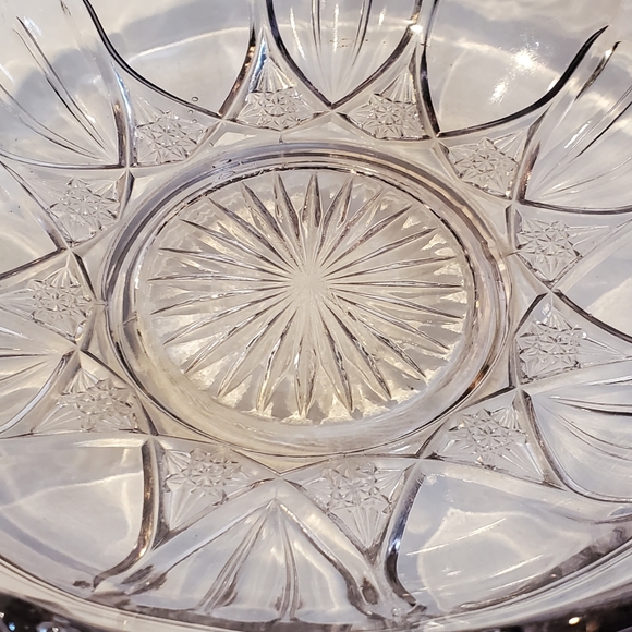 Clear Pink Lavender Tinted Serving Bowl Vintage Glass Star Pattern Frilly Edge - Picture 10 of 16